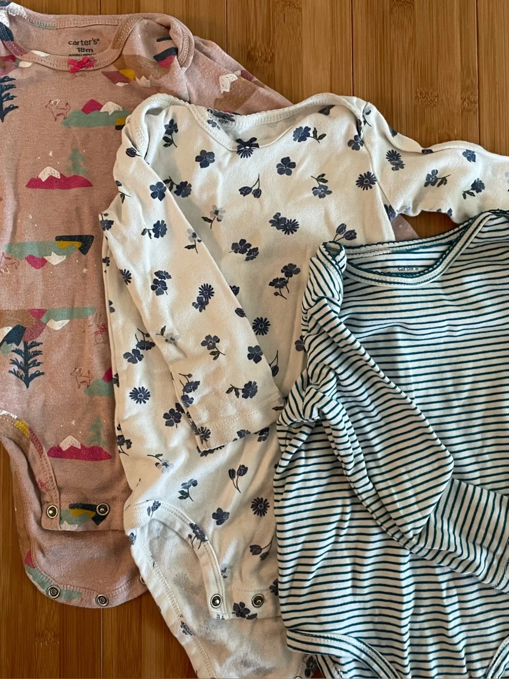 3 Carters 18-24m Long-Sleeve Onesies